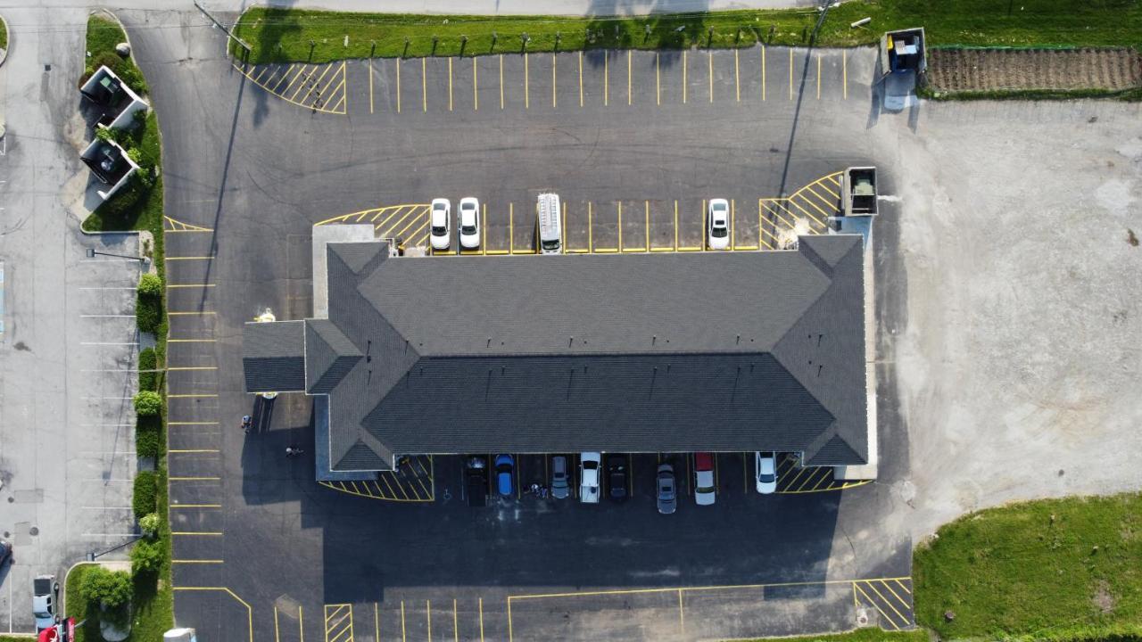 Days Inn By Wyndham Indianapolis East Post Road Εξωτερικό φωτογραφία