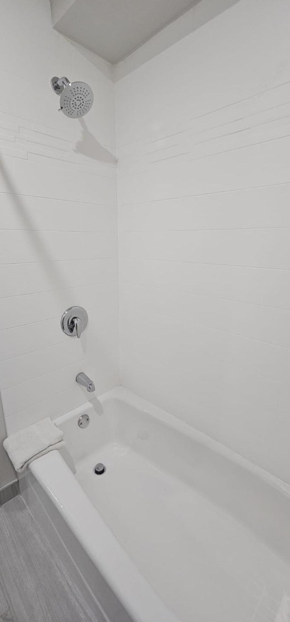 Days Inn By Wyndham Indianapolis East Post Road Εξωτερικό φωτογραφία