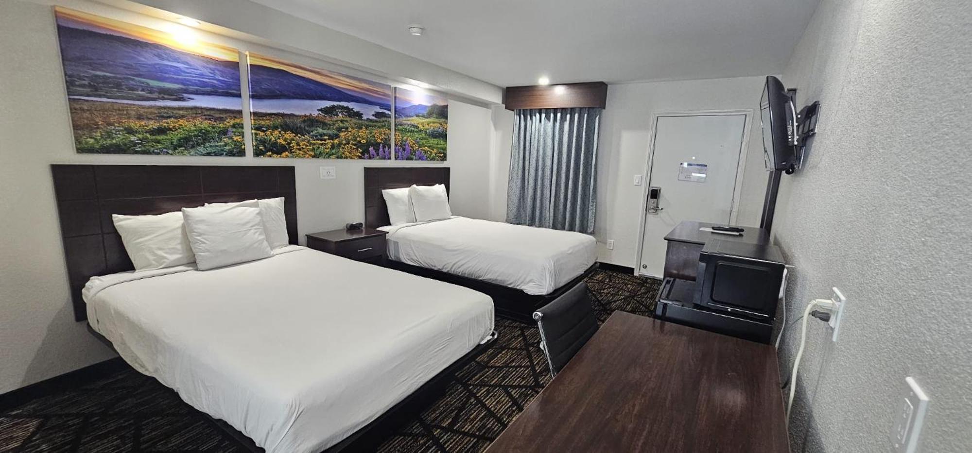 Days Inn By Wyndham Indianapolis East Post Road Εξωτερικό φωτογραφία